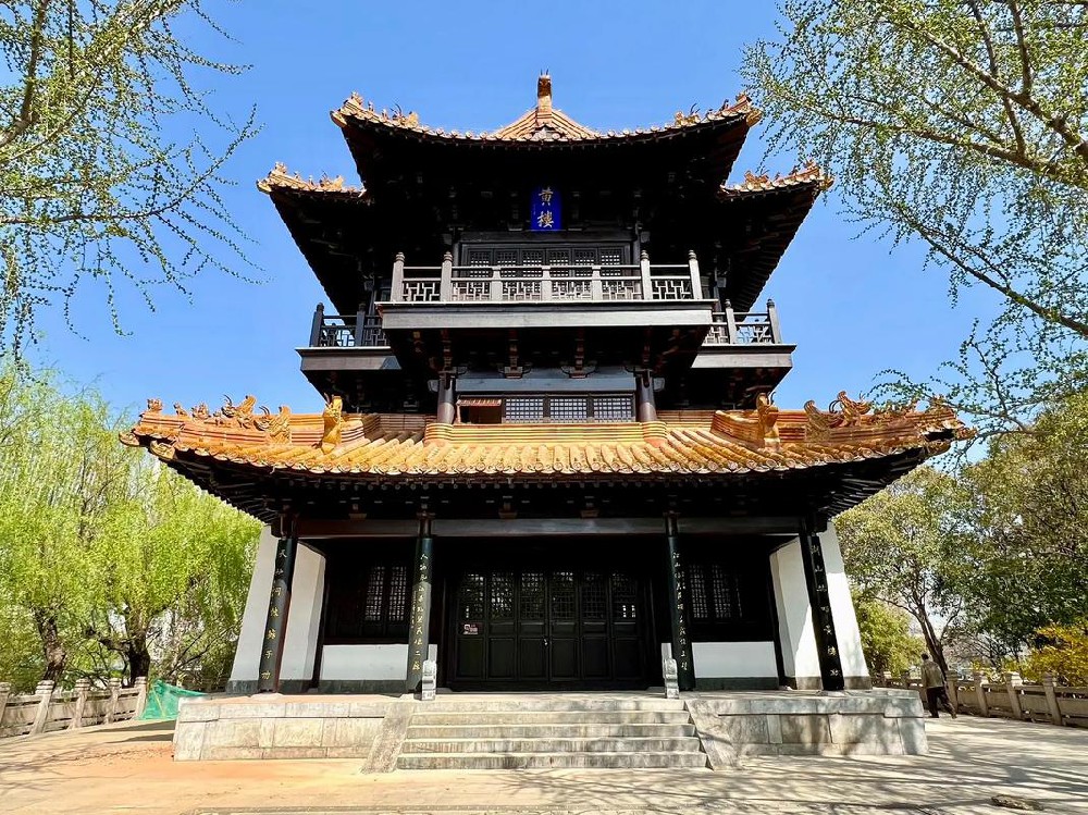 4月鷹米為徐州黃樓公園提供自助導覽租賃柜